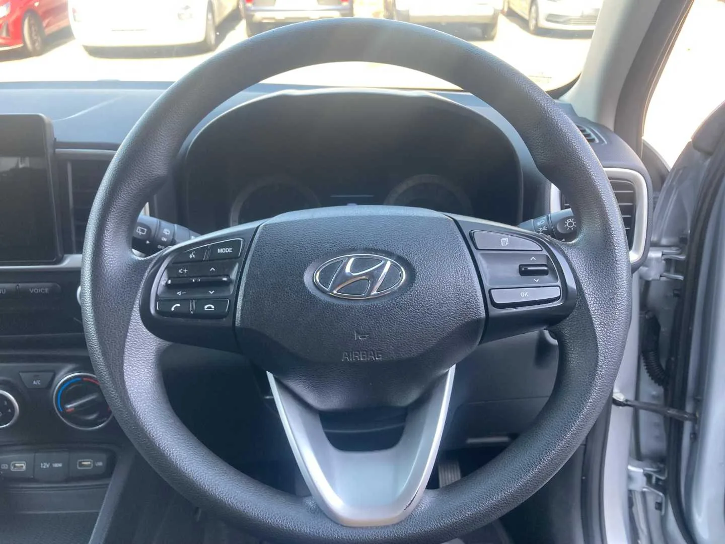 2022 Hyundai VENUE VENUE 1.0 TGDI MOTION DCT INFOTAINMENT thumbnail 12