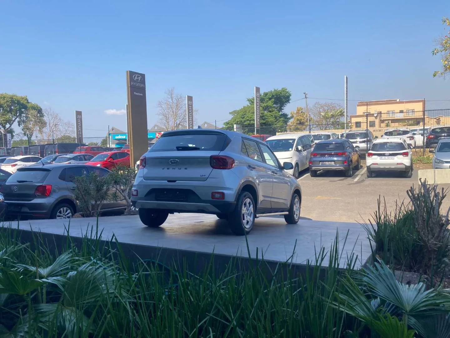 2022 Hyundai VENUE VENUE 1.0 TGDI MOTION DCT INFOTAINMENT thumbnail 11