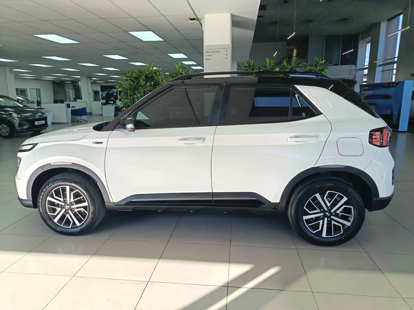 2022 Hyundai VENUE VENUE 1.0 NLINE DCT MY24 thumbnail 8