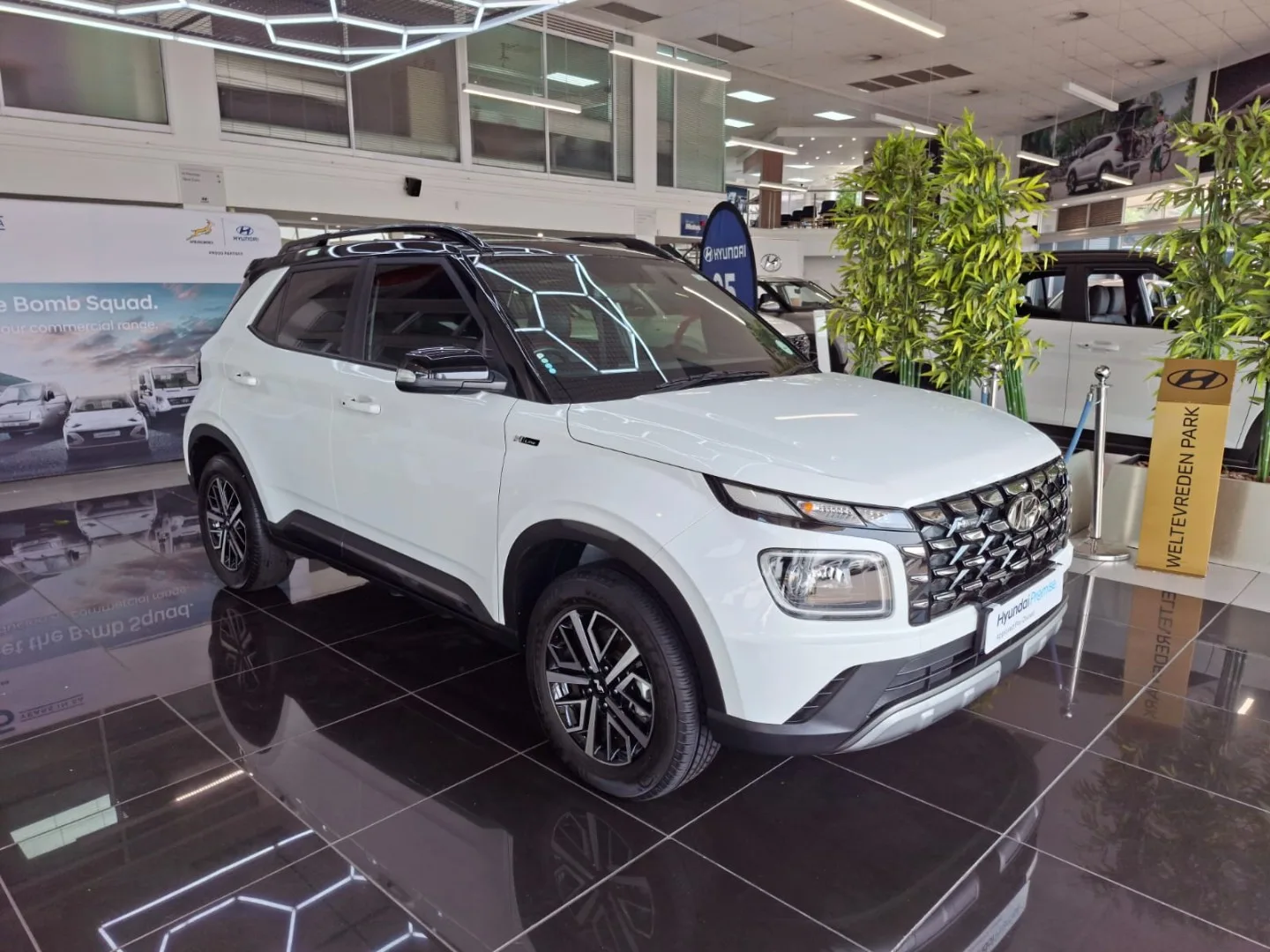 2024 Hyundai VENUE VENUE 1.0 NLINE DCT MY24 image 1