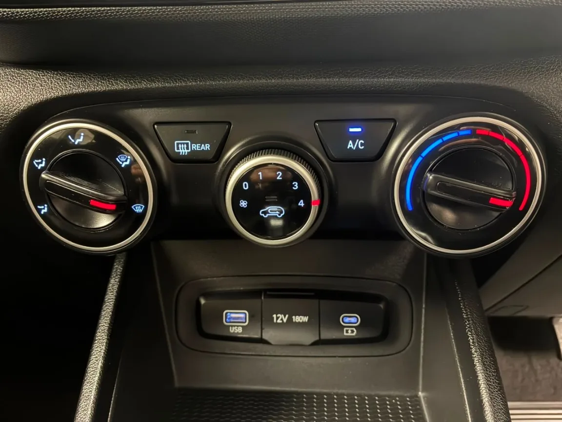 2023 Hyundai VENUE Venue Venue 1.0 Tgdi Motion Dct thumbnail 16