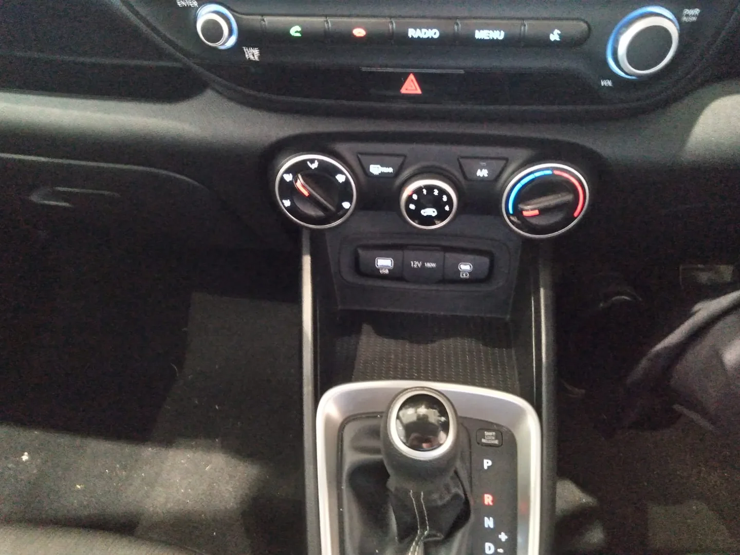 2025 Hyundai VENUE VENUE 1.0 MOTION DCT MY22 thumbnail 18