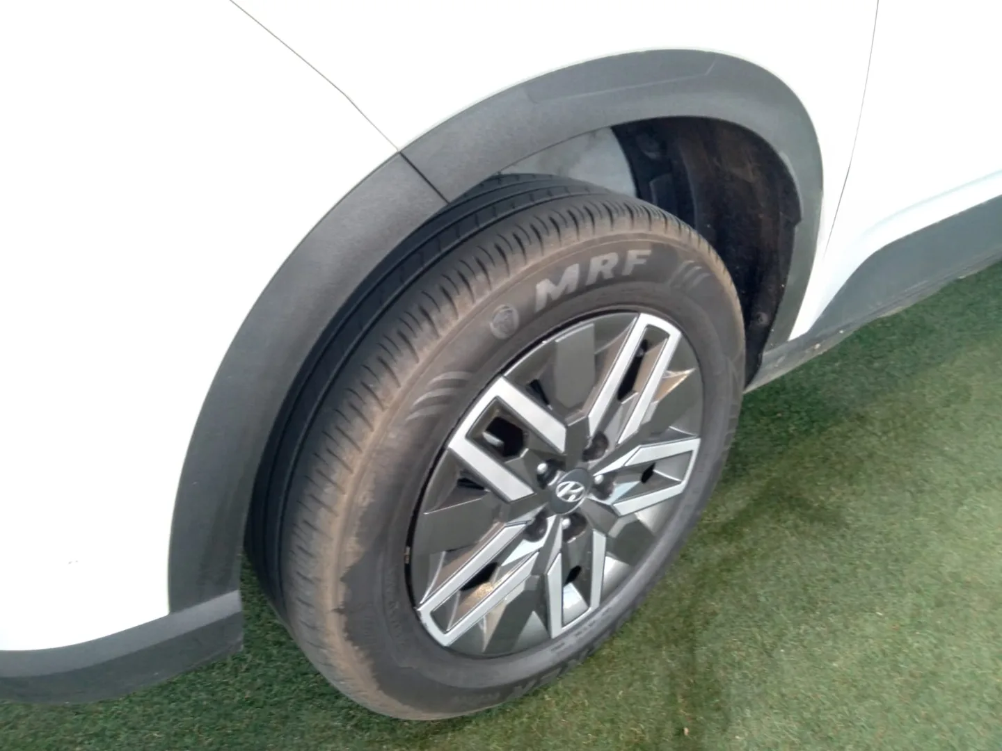 2025 Hyundai VENUE VENUE 1.0 MOTION DCT MY22 thumbnail 4