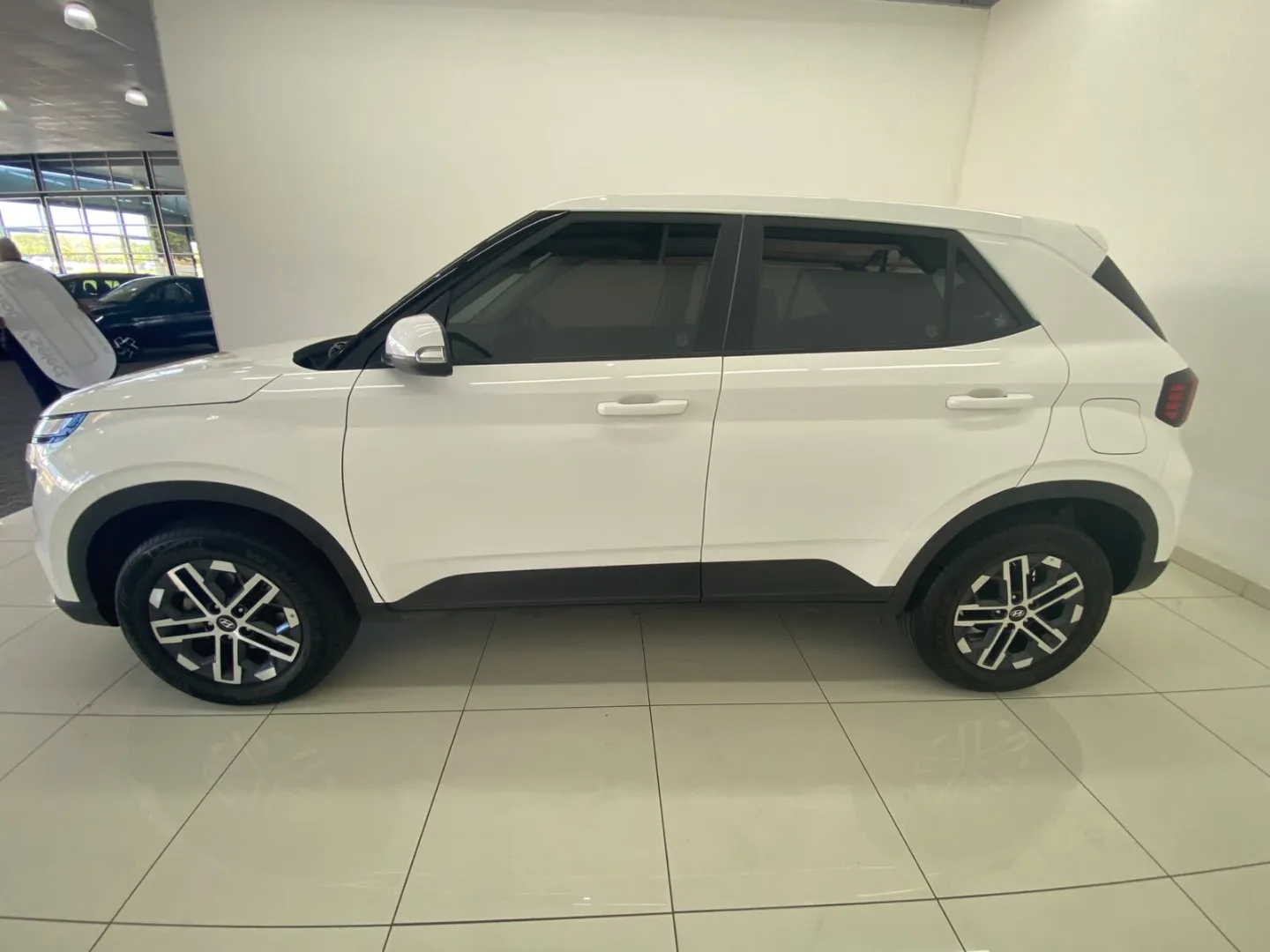 2025 Hyundai VENUE Venue Venue 1.0t Executive Dct thumbnail 6