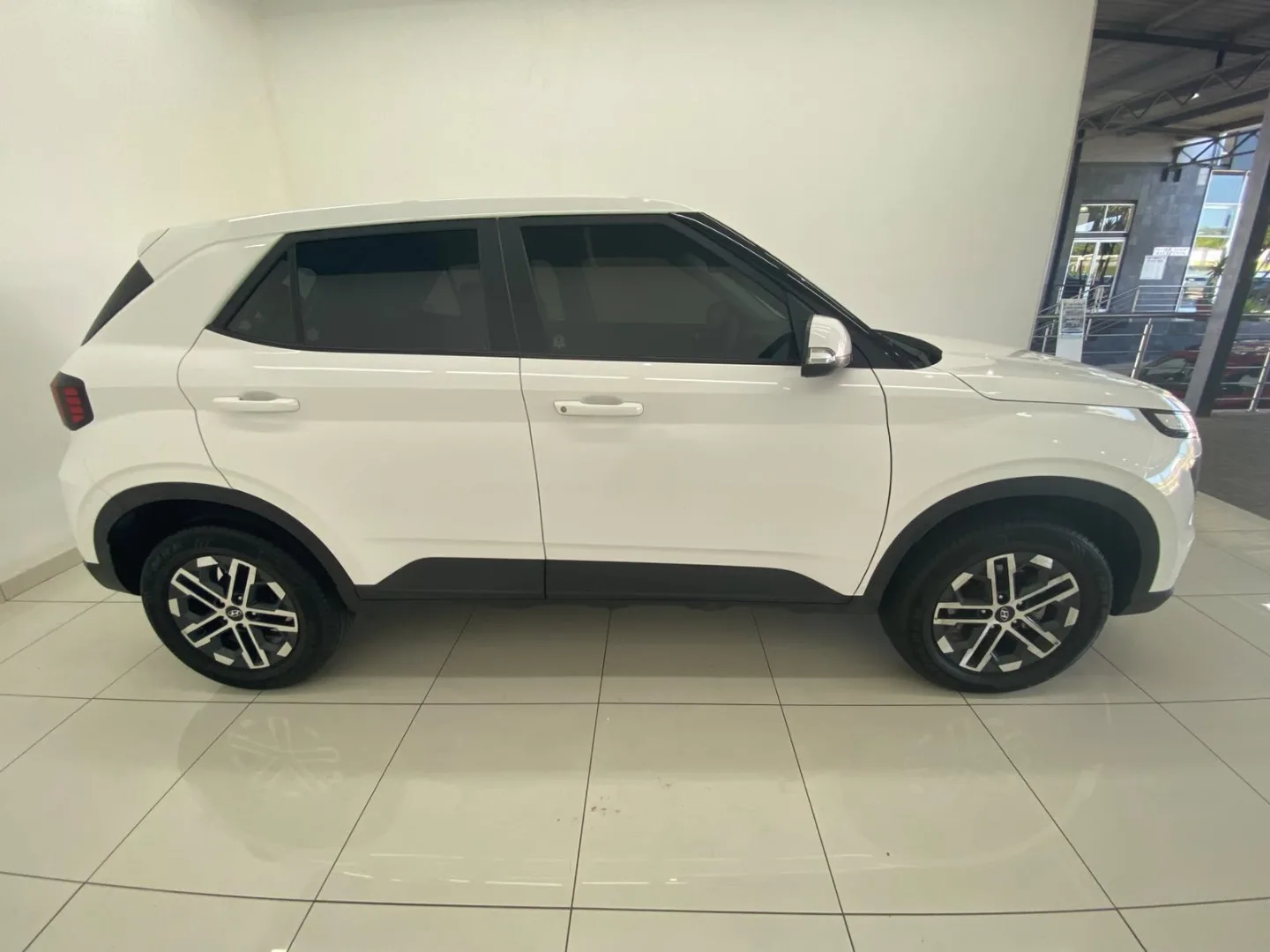 2025 Hyundai VENUE Venue Venue 1.0t Executive Dct thumbnail 7