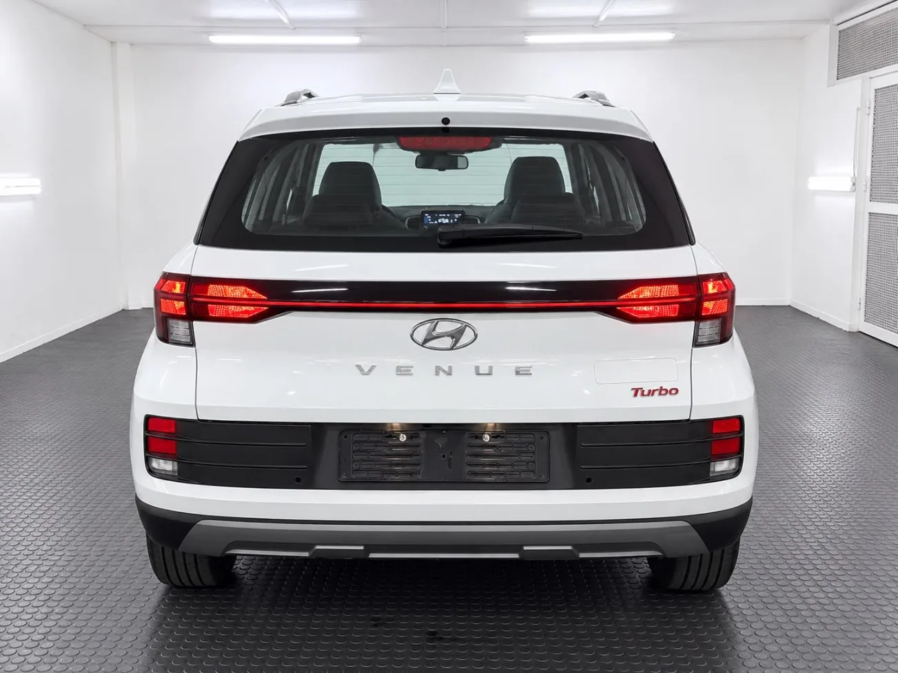 2025 Hyundai VENUE VENUE 1.0 EXECUTIVE DCT MY24 thumbnail 5