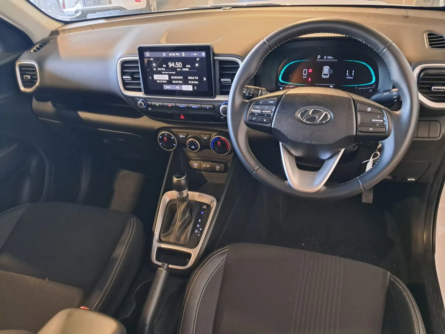 2025 Hyundai VENUE VENUE 1.0 EXECUTIVE DCT MY24 thumbnail 10