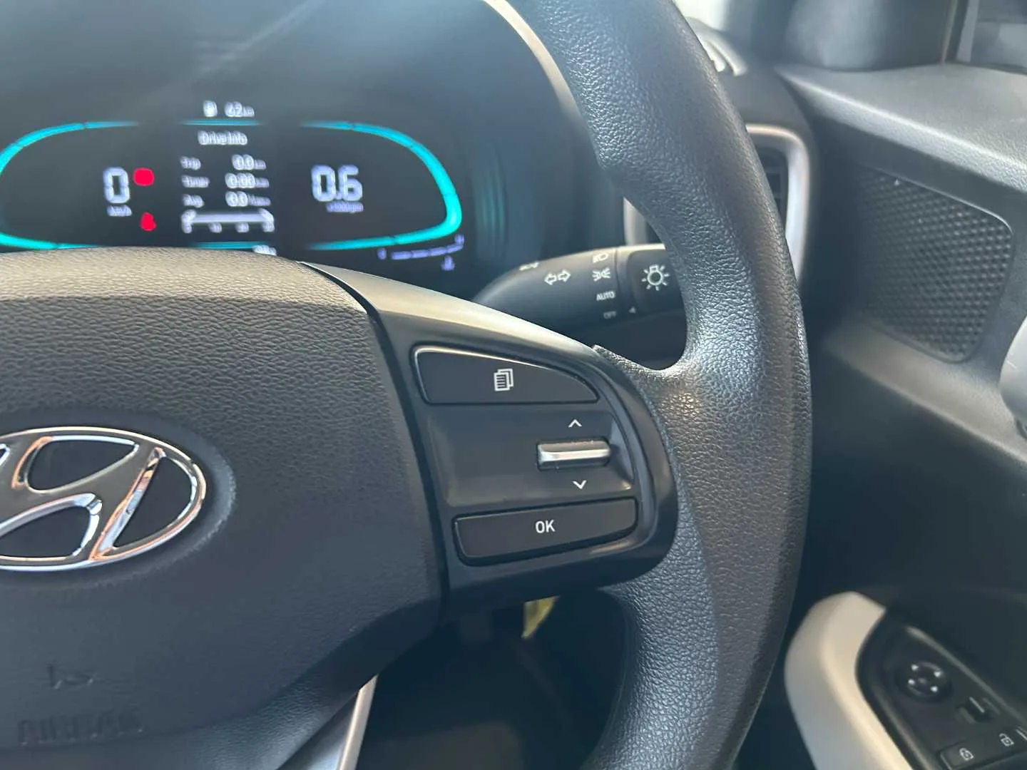 2023 Hyundai VENUE VENUE 1.2 PREMIUM MT thumbnail 13