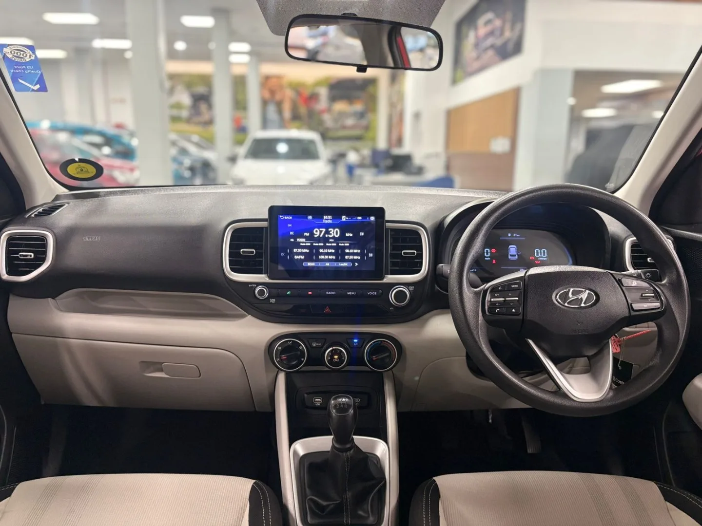2025 Hyundai VENUE VENUE 1.2 PREMIUM MT MY24 thumbnail 12