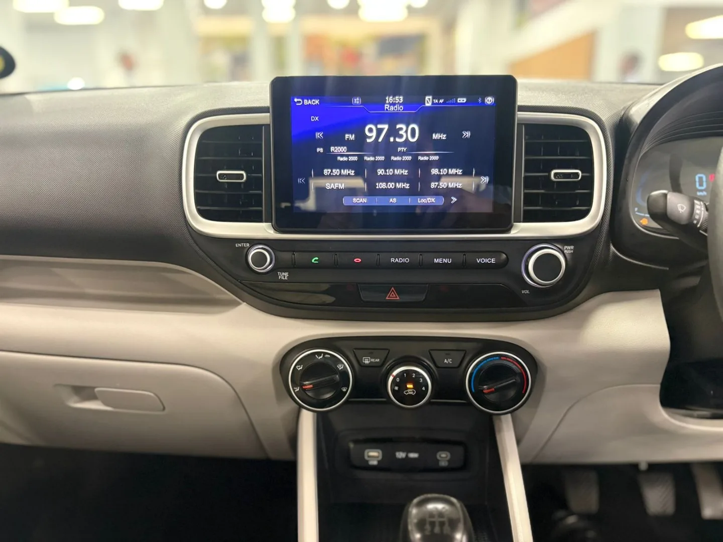 2025 Hyundai VENUE VENUE 1.2 PREMIUM MT MY24 thumbnail 22