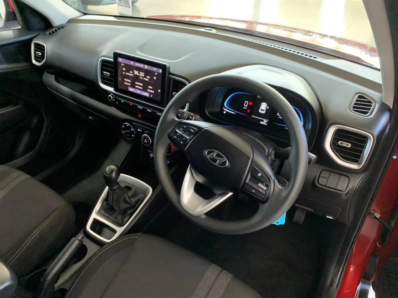 2024 Hyundai VENUE VENUE 1.2 PREMIUM MT MY24 thumbnail 15