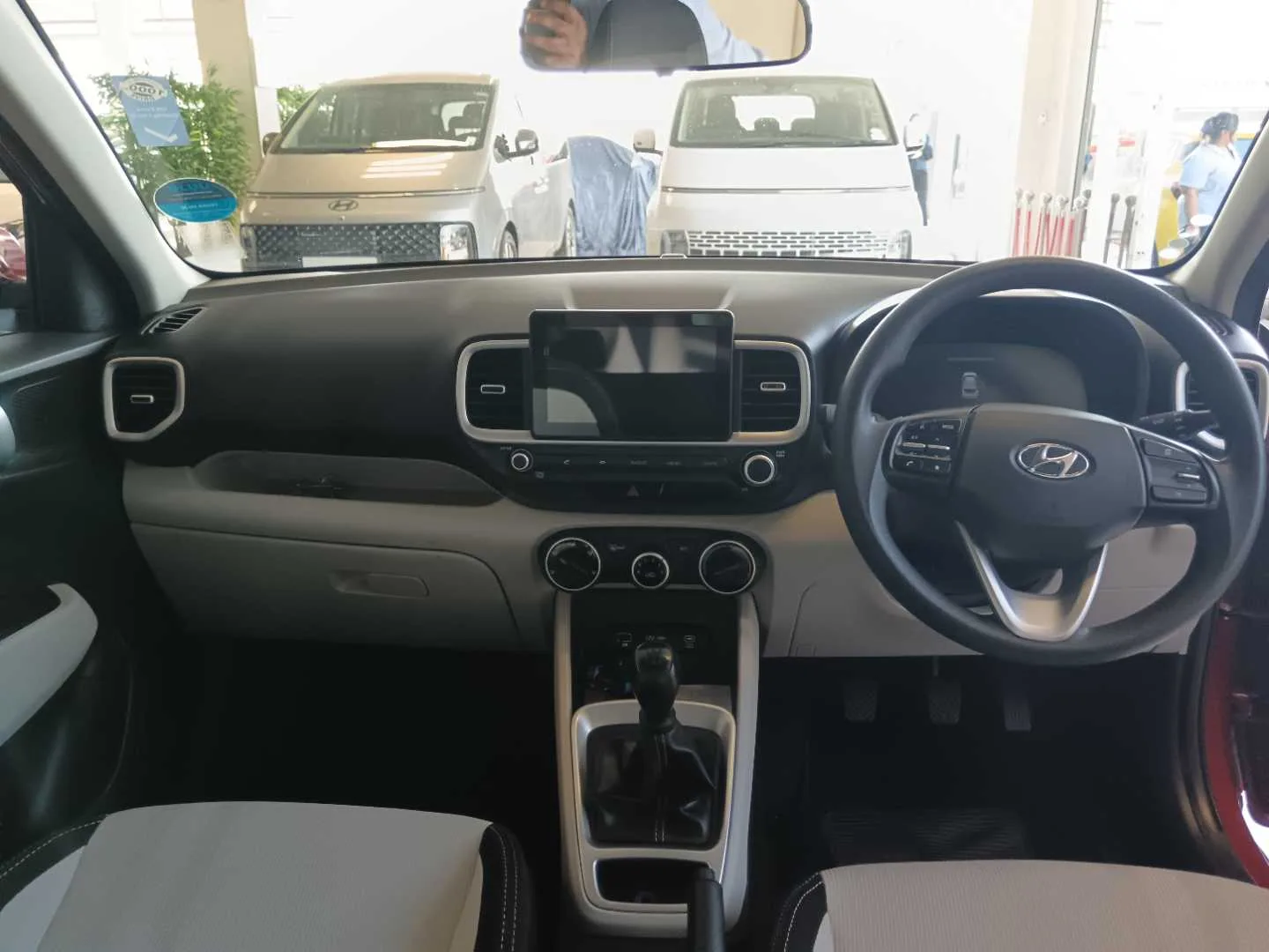 2024 Hyundai VENUE VENUE 1.2 PREMIUM MT MY24 thumbnail 14