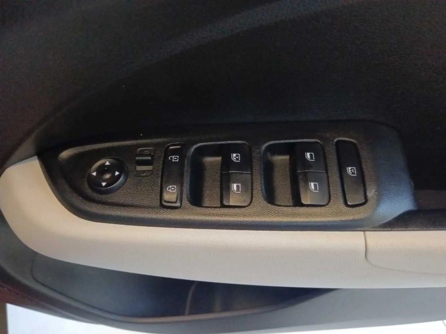 2024 Hyundai VENUE VENUE 1.2 PREMIUM MT MY24 thumbnail 11