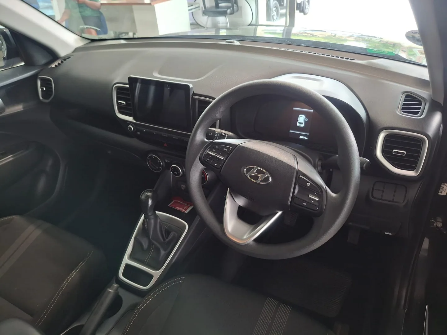 2025 Hyundai VENUE VENUE 1.2 PREMIUM MT MY24 thumbnail 9