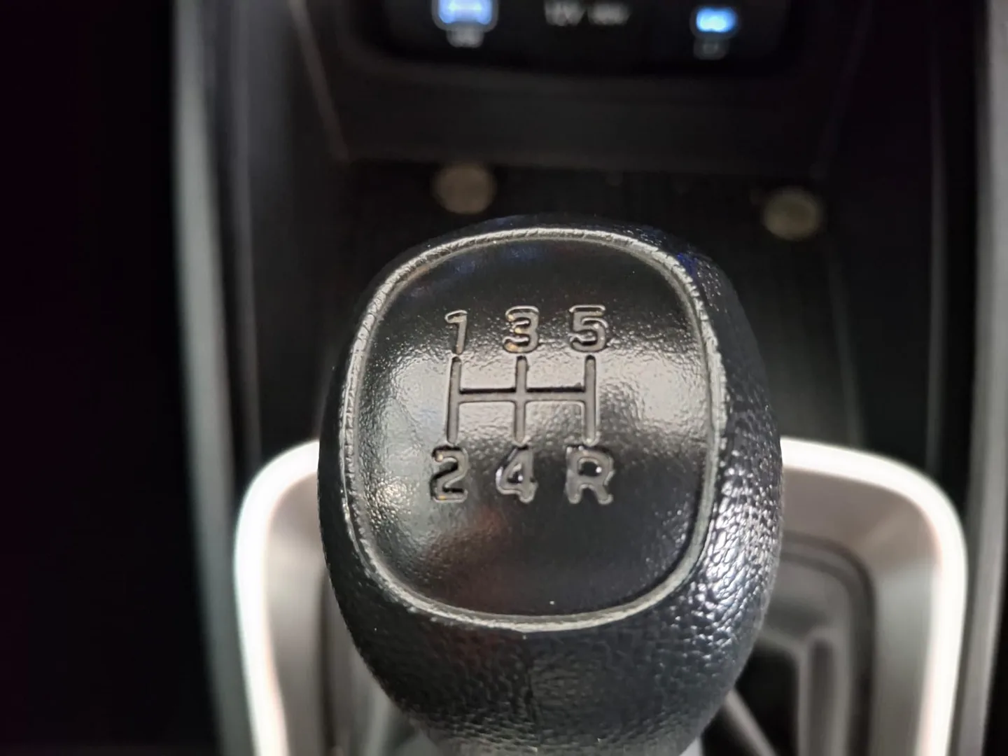2025 Hyundai VENUE VENUE 1.2 PREMIUM MT MY24 thumbnail 12