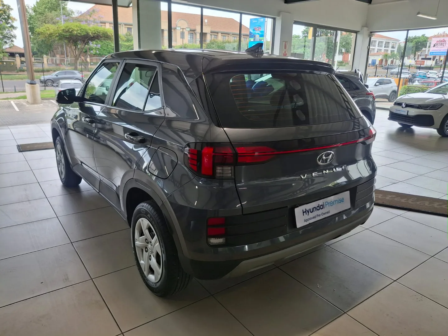 2025 Hyundai VENUE VENUE 1.2 PREMIUM MT MY24 thumbnail 2