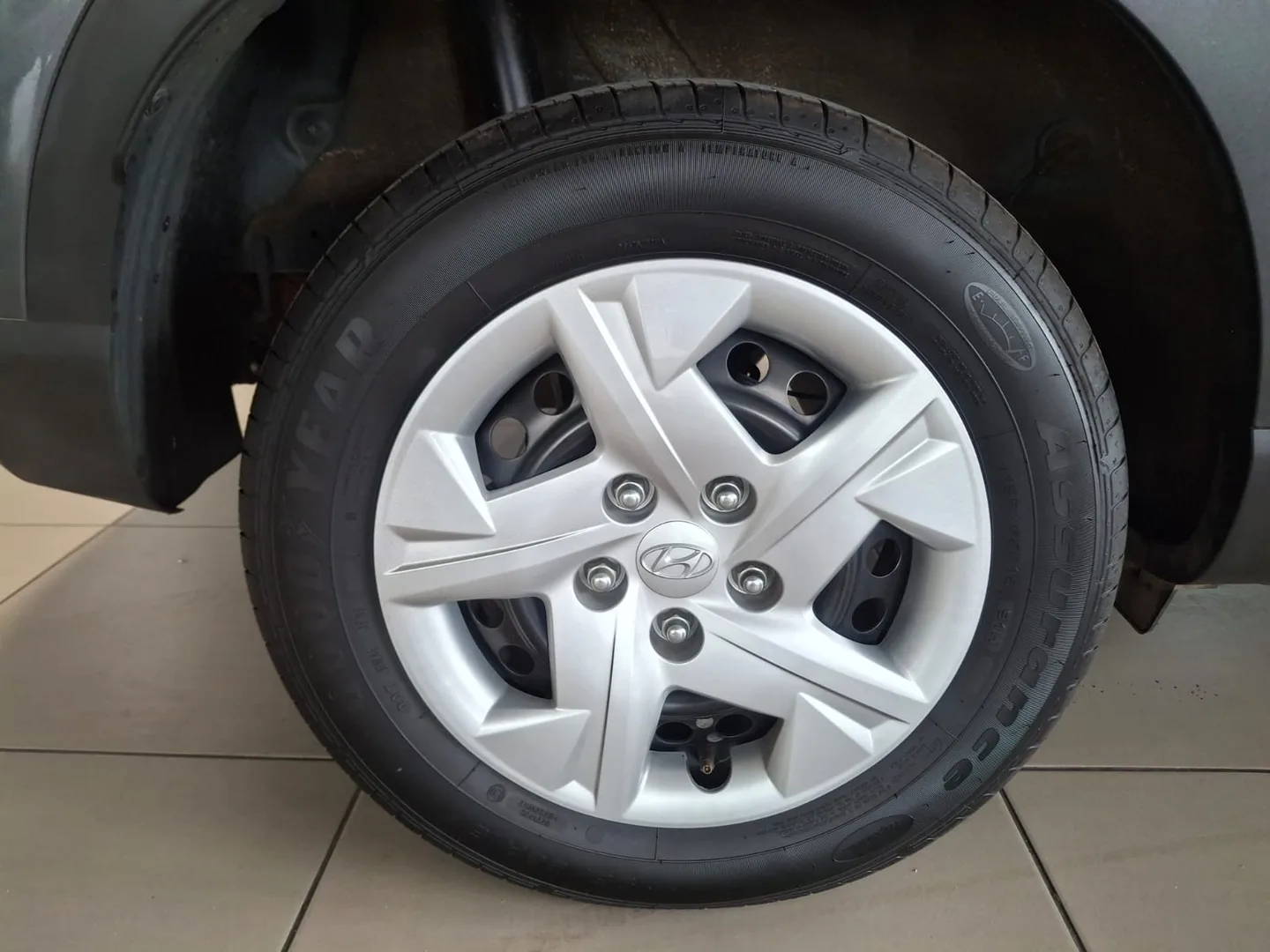 2025 Hyundai VENUE VENUE 1.2 PREMIUM MT MY24 thumbnail 15
