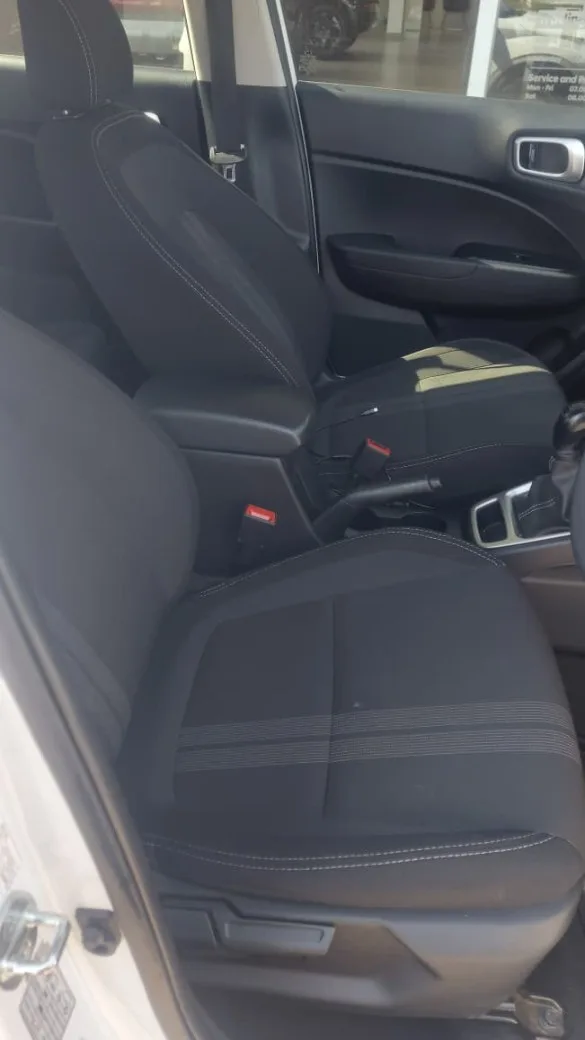 2024 Hyundai VENUE Venue 1.2 Motion thumbnail 5