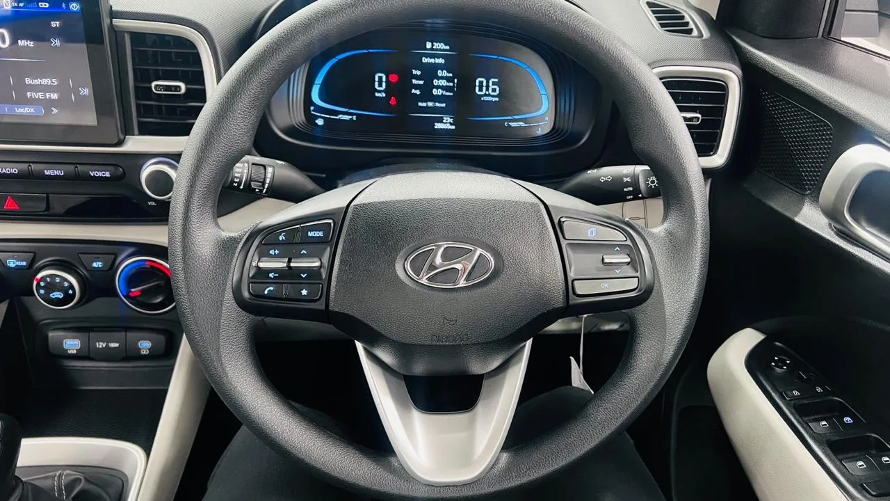 2024 Hyundai VENUE VENUE 1.2 PREMIUM MT MY24 thumbnail 16