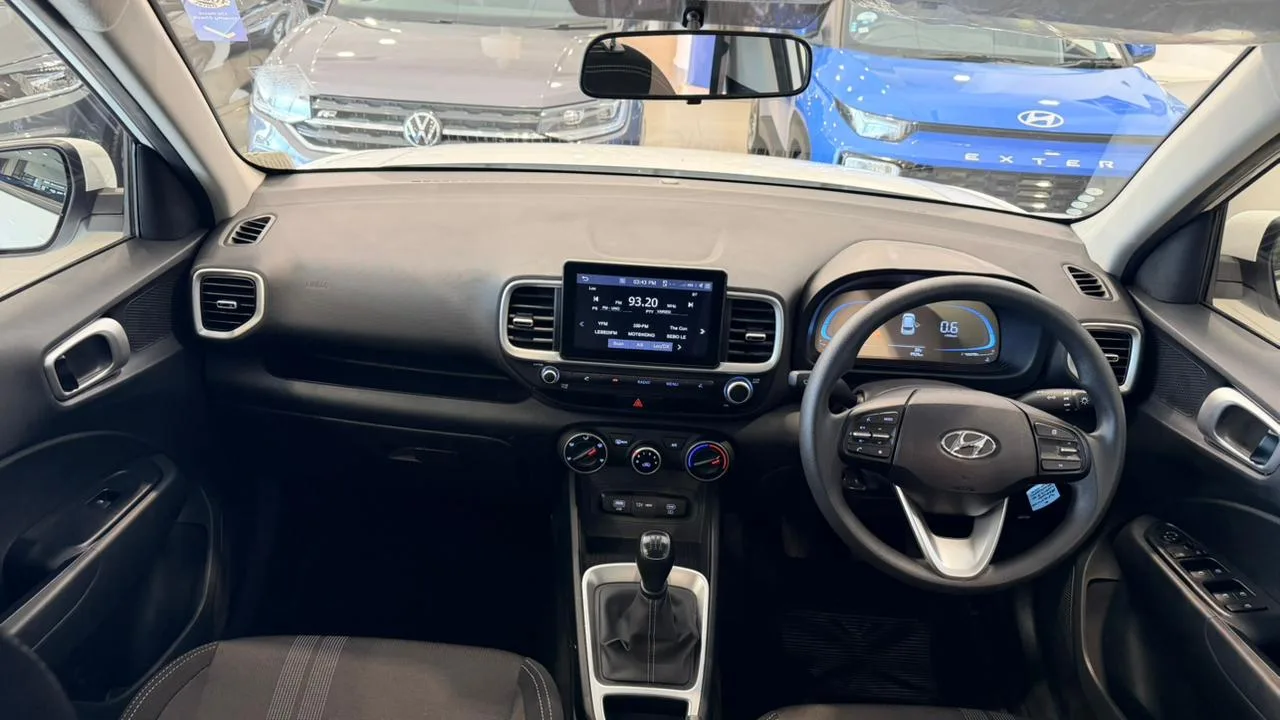 2024 Hyundai VENUE VENUE 1.2 PREMIUM MT MY24 thumbnail 12