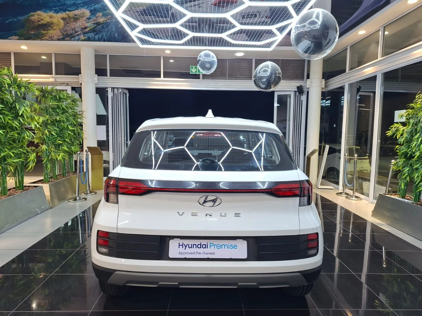2024 Hyundai VENUE VENUE 1.2 PREMIUM MT MY24 thumbnail 5