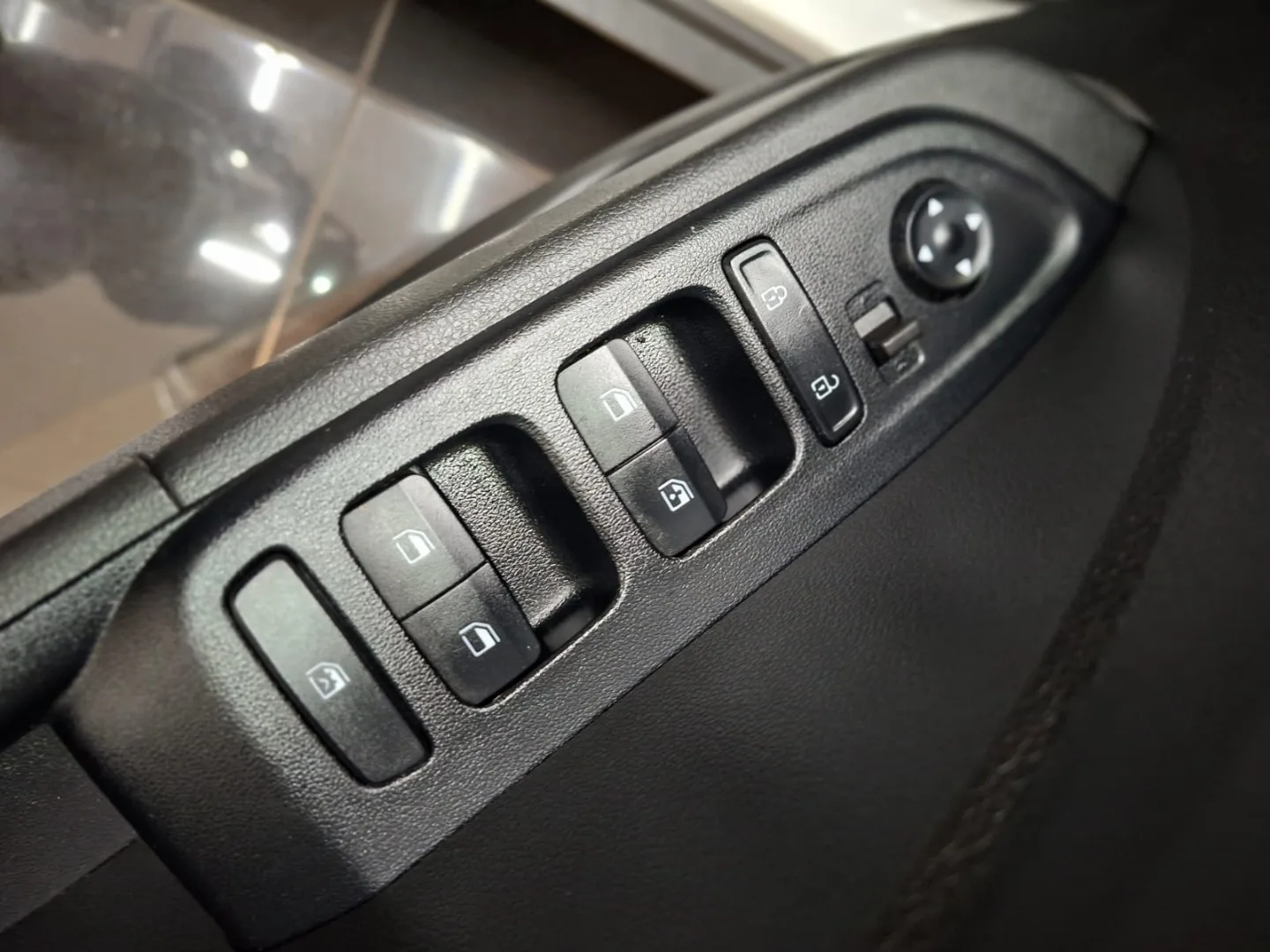 2024 Hyundai VENUE VENUE 1.2 PREMIUM MT MY24 thumbnail 18