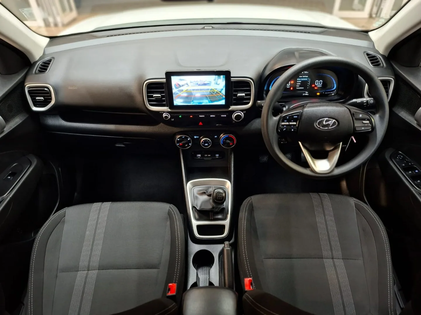 2024 Hyundai VENUE VENUE 1.2 PREMIUM MT MY24 thumbnail 10