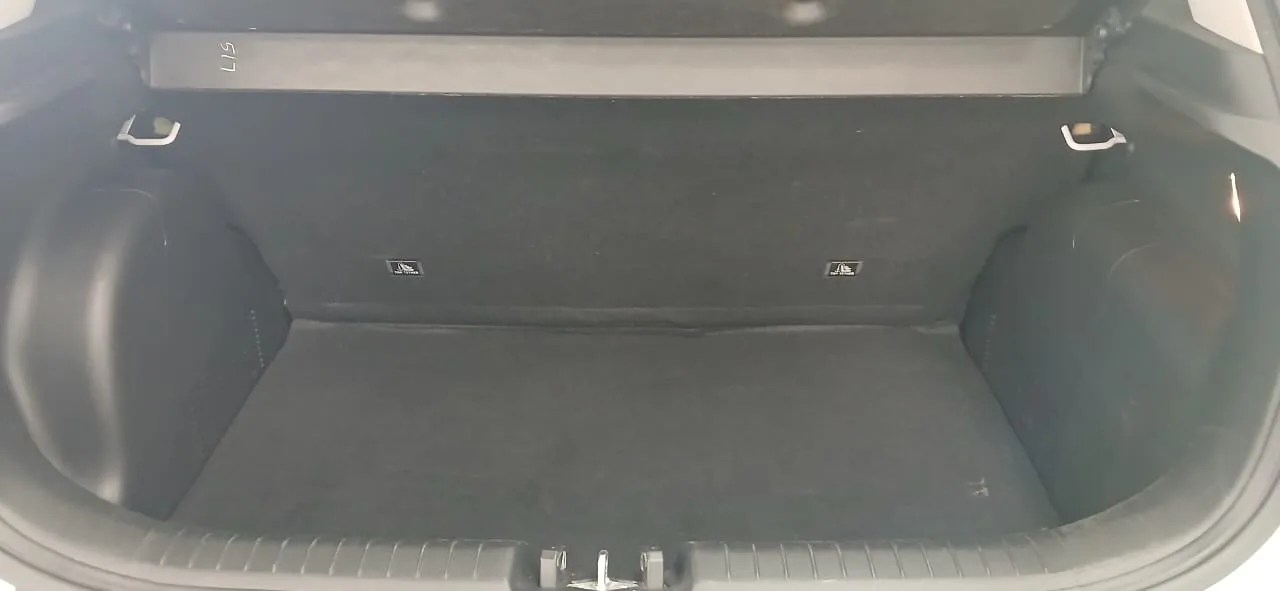 2025 Hyundai VENUE VENUE 1.2 PREMIUM MT MY24 thumbnail 11