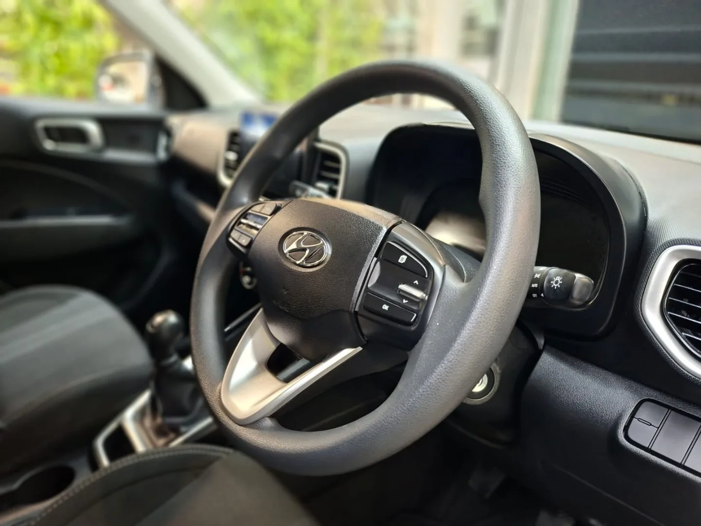 2024 Hyundai VENUE VENUE 1.2 PREMIUM MT MY24 thumbnail 12