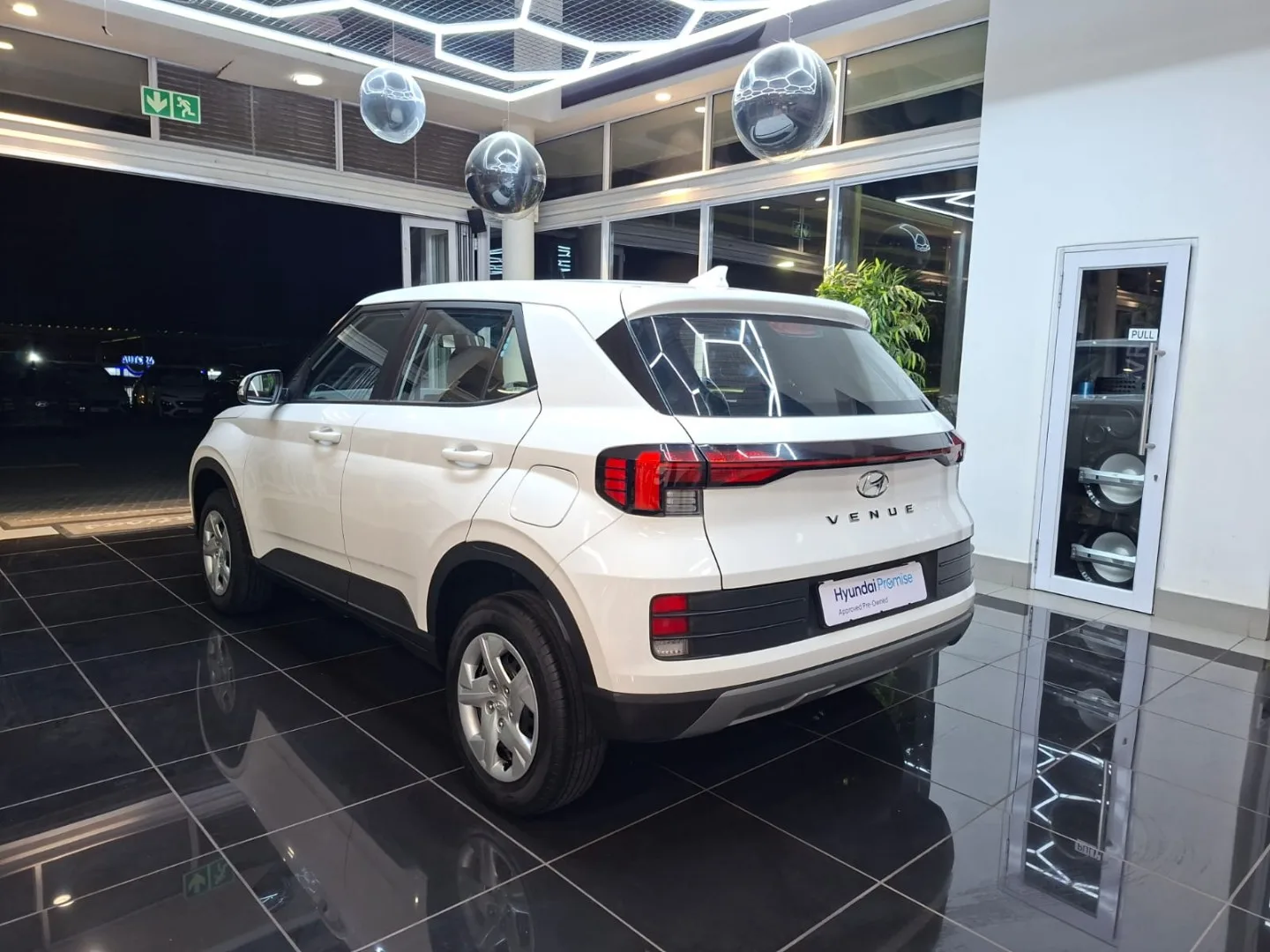 2024 Hyundai VENUE VENUE 1.2 PREMIUM MT MY24 thumbnail 4