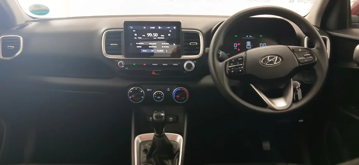 2024 Hyundai VENUE VENUE 1.2 PREMIUM MT MY24 thumbnail 9