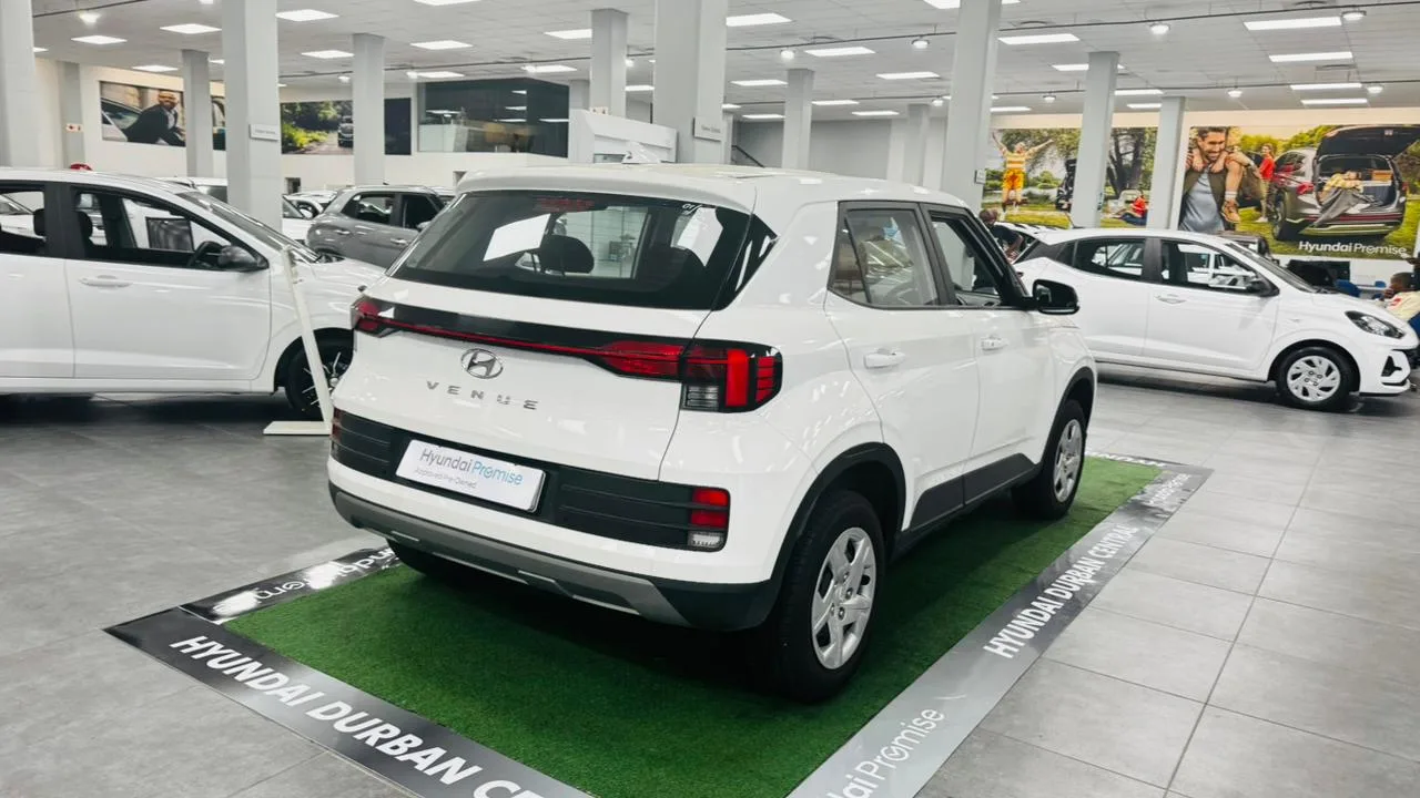 2024 Hyundai VENUE VENUE 1.2 PREMIUM MT MY24 thumbnail 7