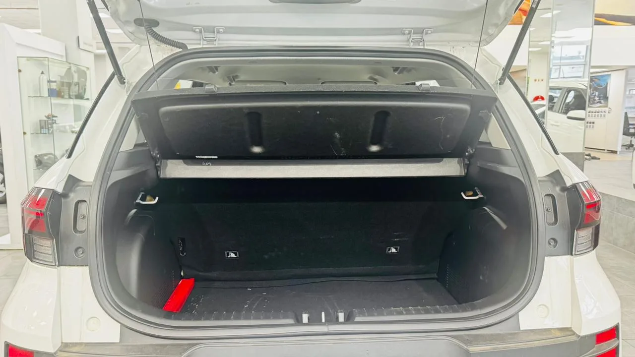 2024 Hyundai VENUE VENUE 1.2 PREMIUM MT MY24 thumbnail 9