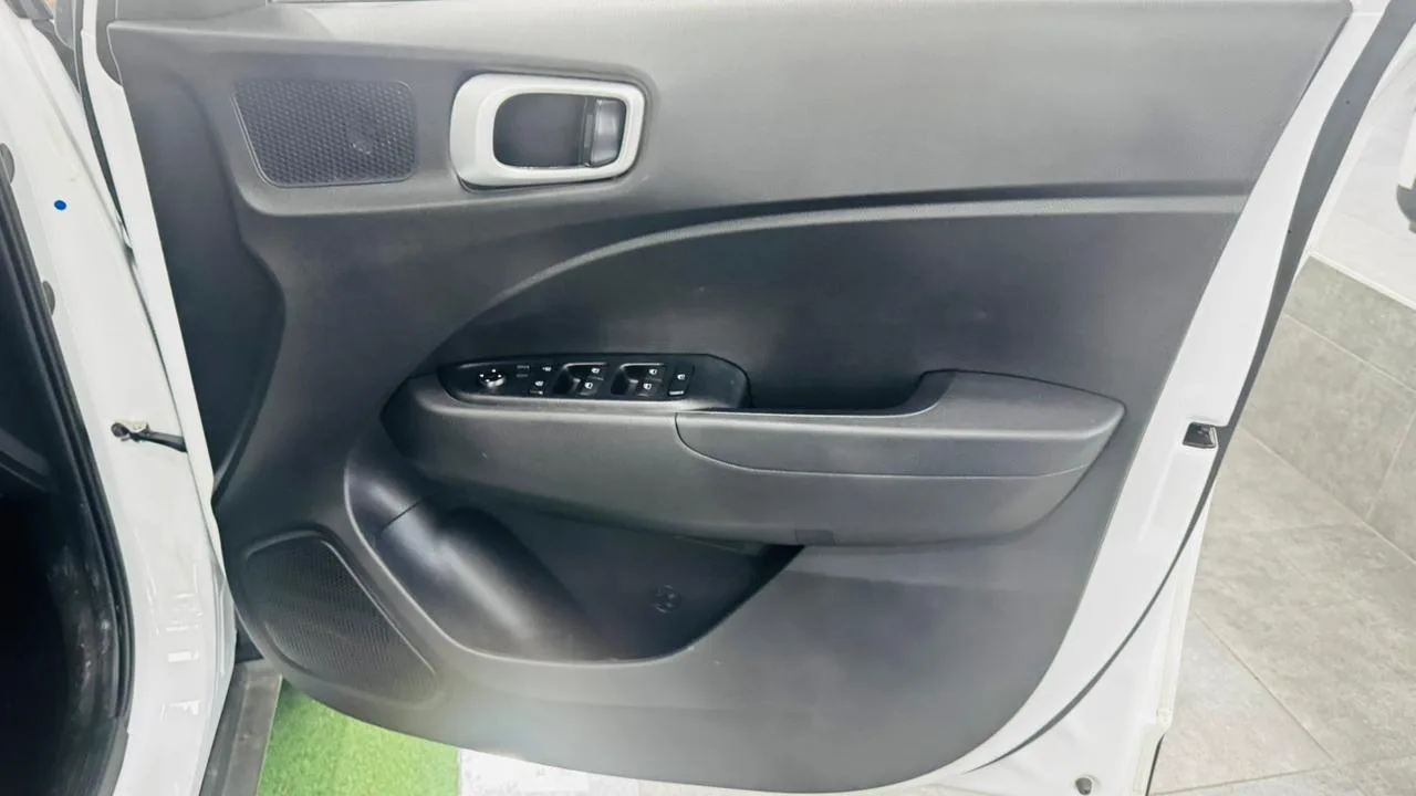 2024 Hyundai VENUE VENUE 1.2 PREMIUM MT MY24 thumbnail 13