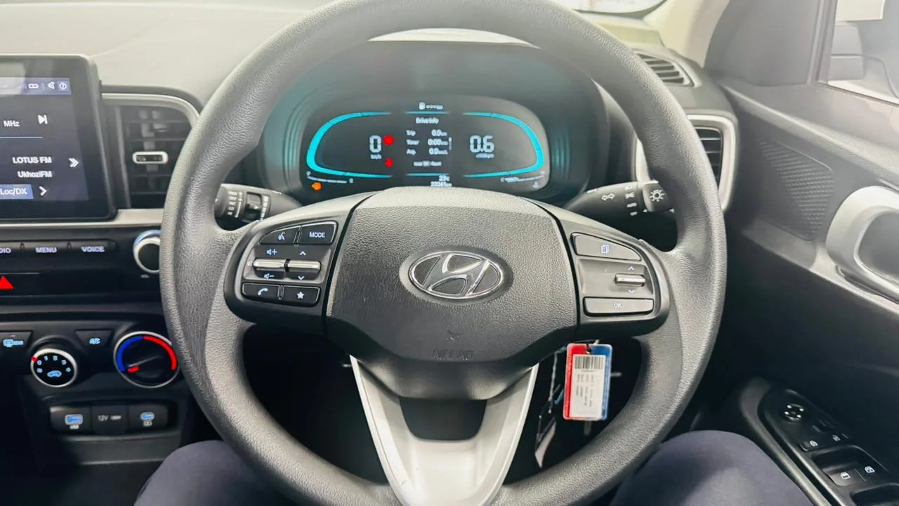 2024 Hyundai VENUE VENUE 1.2 PREMIUM MT MY24 thumbnail 15