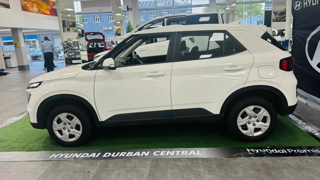 2024 Hyundai VENUE VENUE 1.2 PREMIUM MT MY24 thumbnail 4