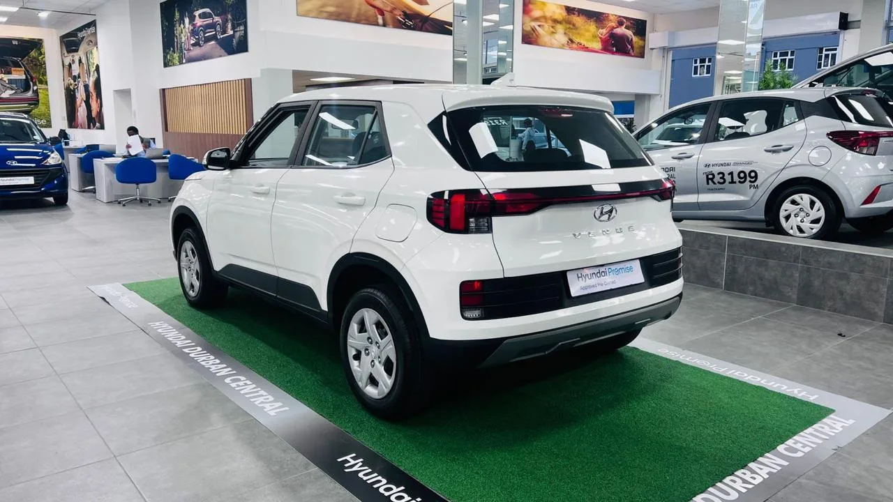 2025 Hyundai VENUE VENUE 1.2 PREMIUM MT MY24 thumbnail 5