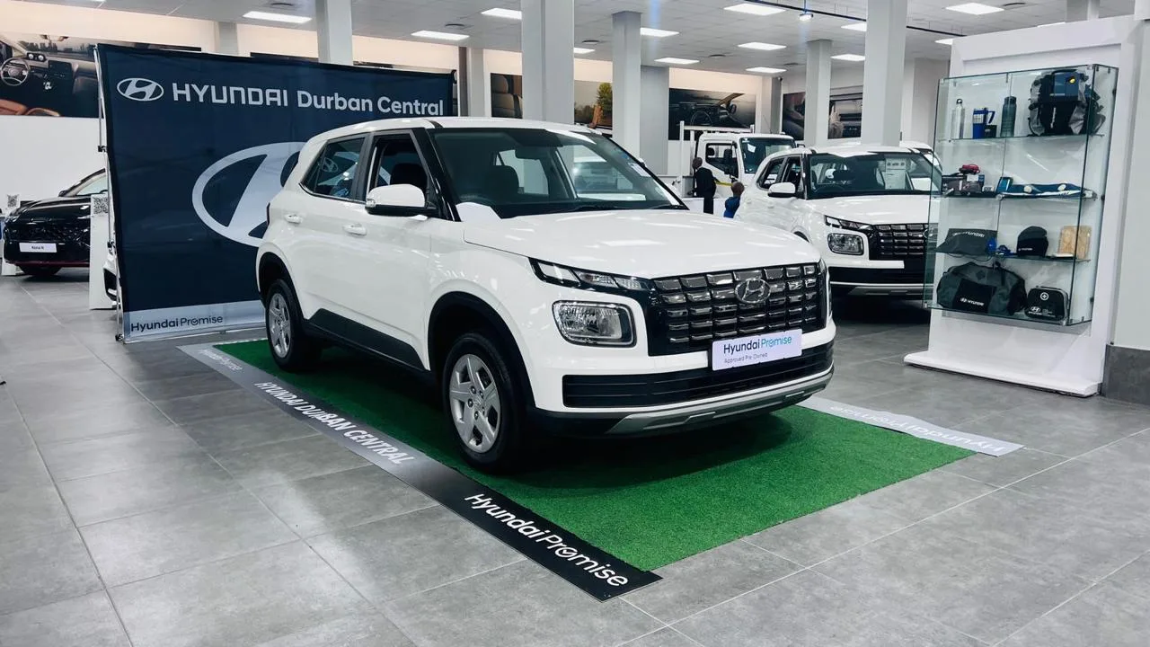 2025 Hyundai VENUE VENUE 1.2 PREMIUM MT MY24 image 1