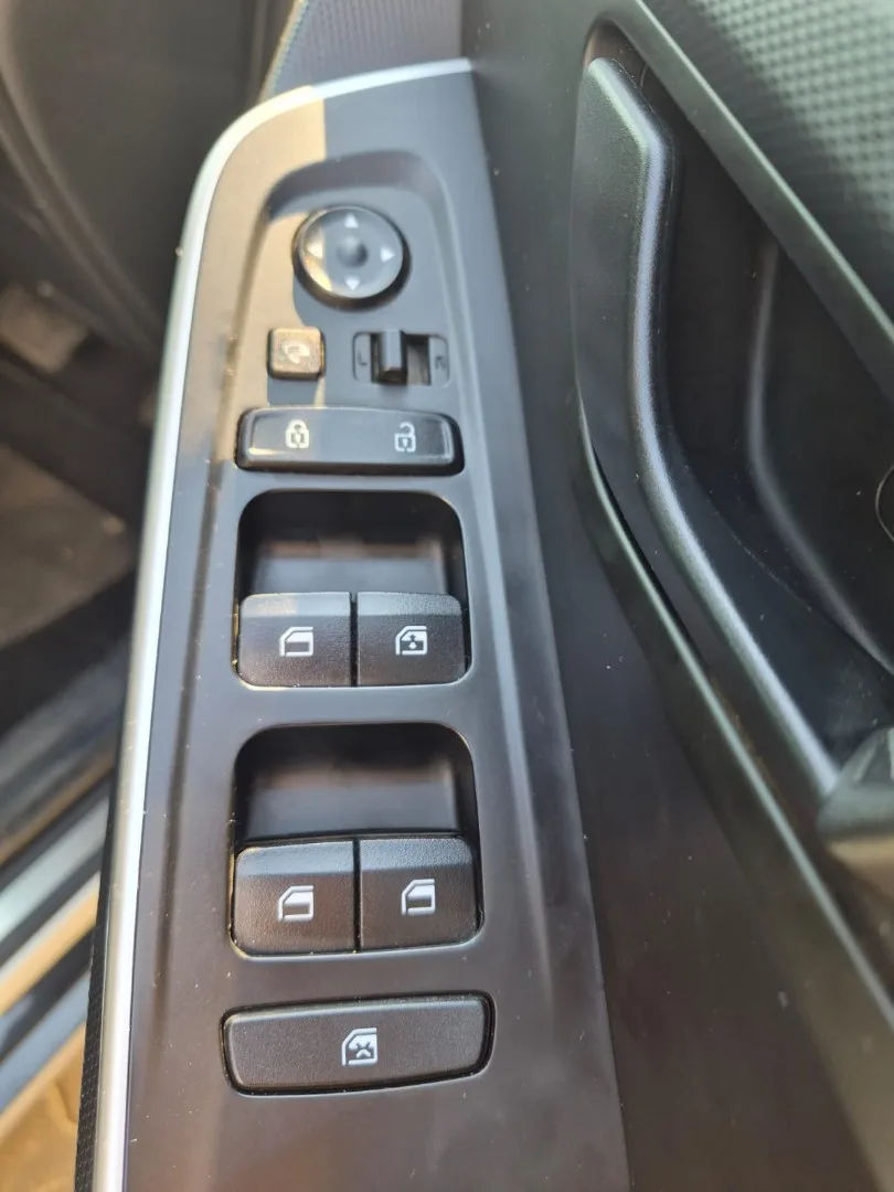 2024 Hyundai VENUE VENUE 1.2 PREMIUM MT MY24 thumbnail 5