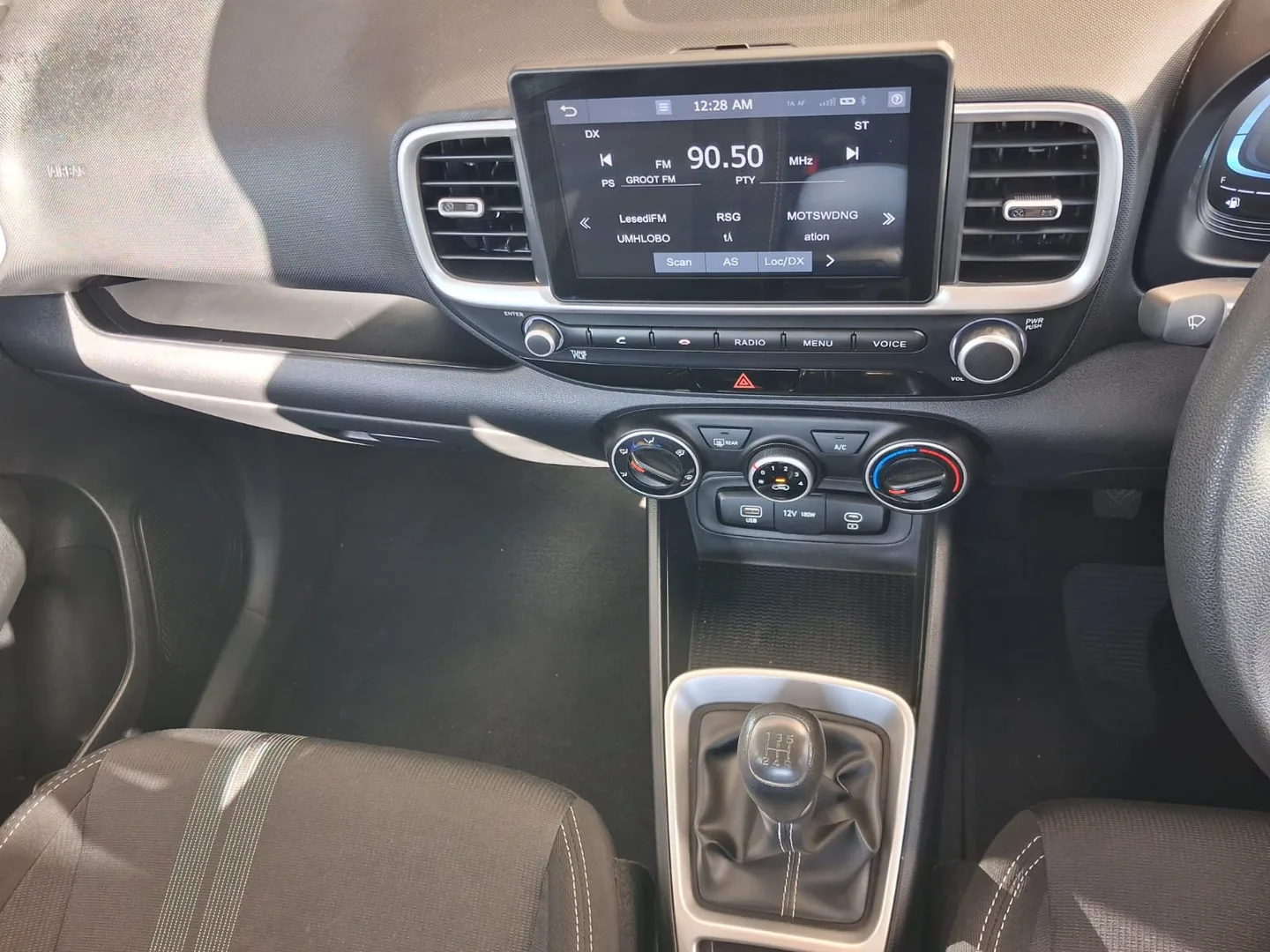 2024 Hyundai VENUE VENUE 1.2 PREMIUM MT MY24 thumbnail 10