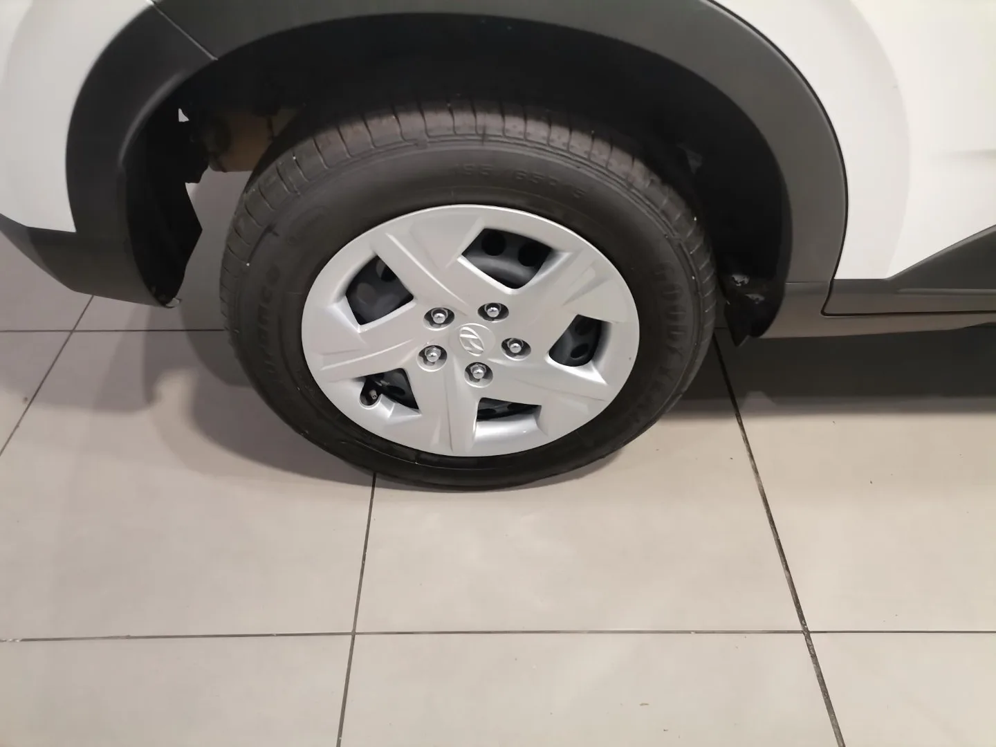 2025 Hyundai VENUE VENUE 1.2 PREMIUM MT MY24 thumbnail 9