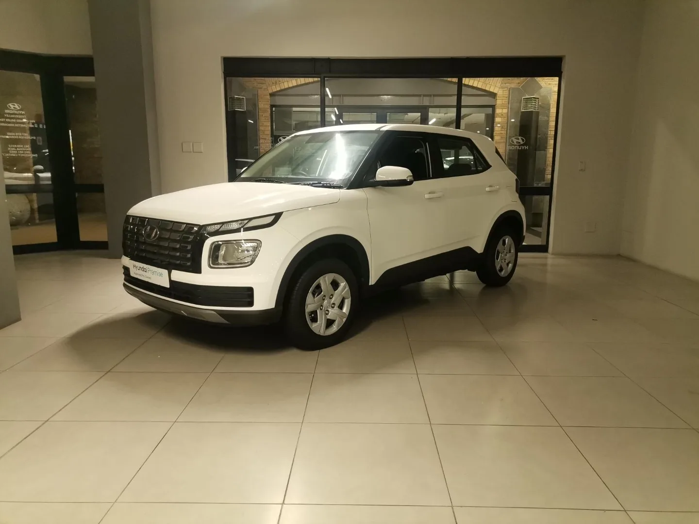 2025 Hyundai VENUE VENUE 1.2 PREMIUM MT MY24 image 1
