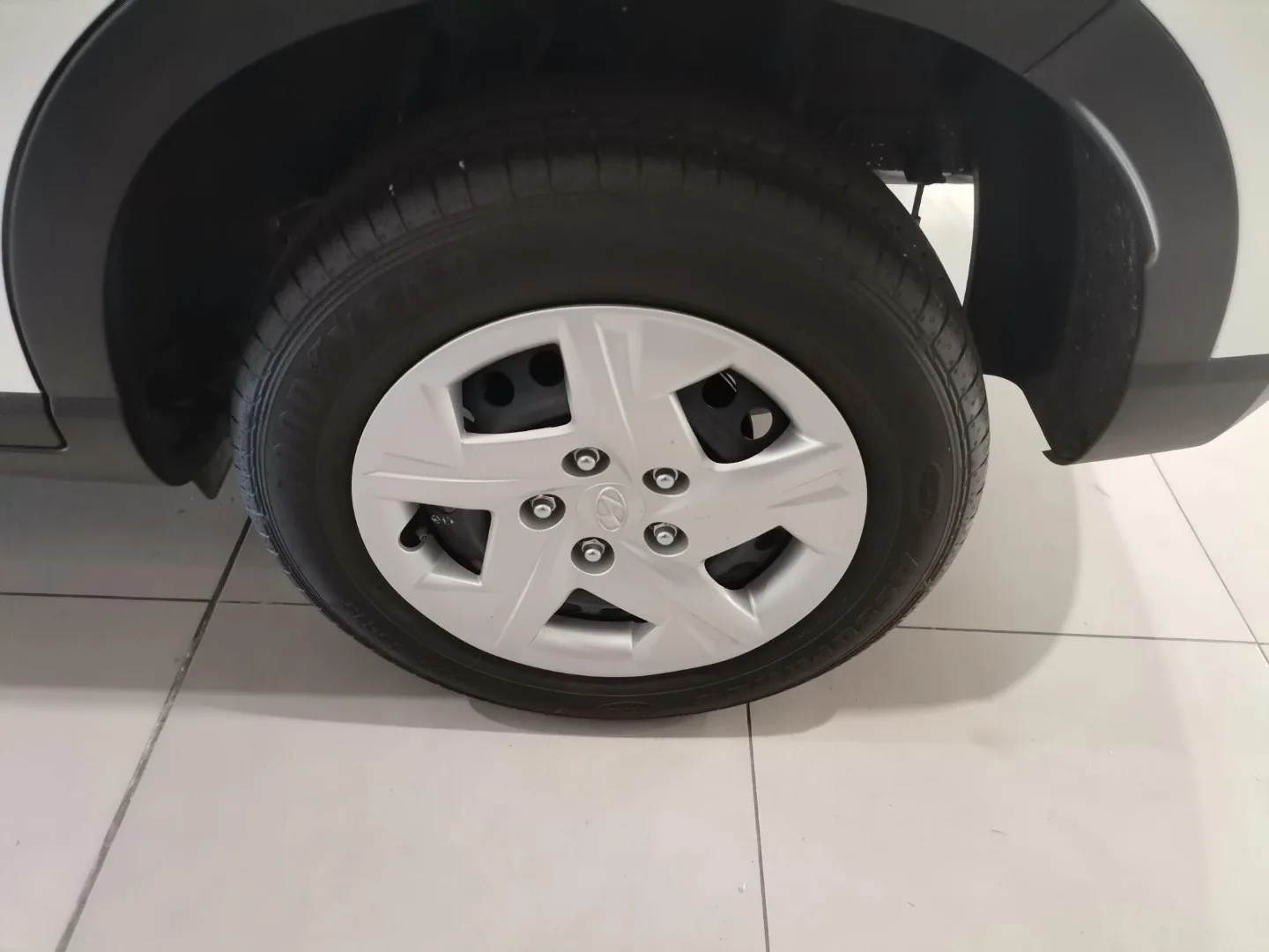 2025 Hyundai VENUE VENUE 1.2 PREMIUM MT MY24 thumbnail 5