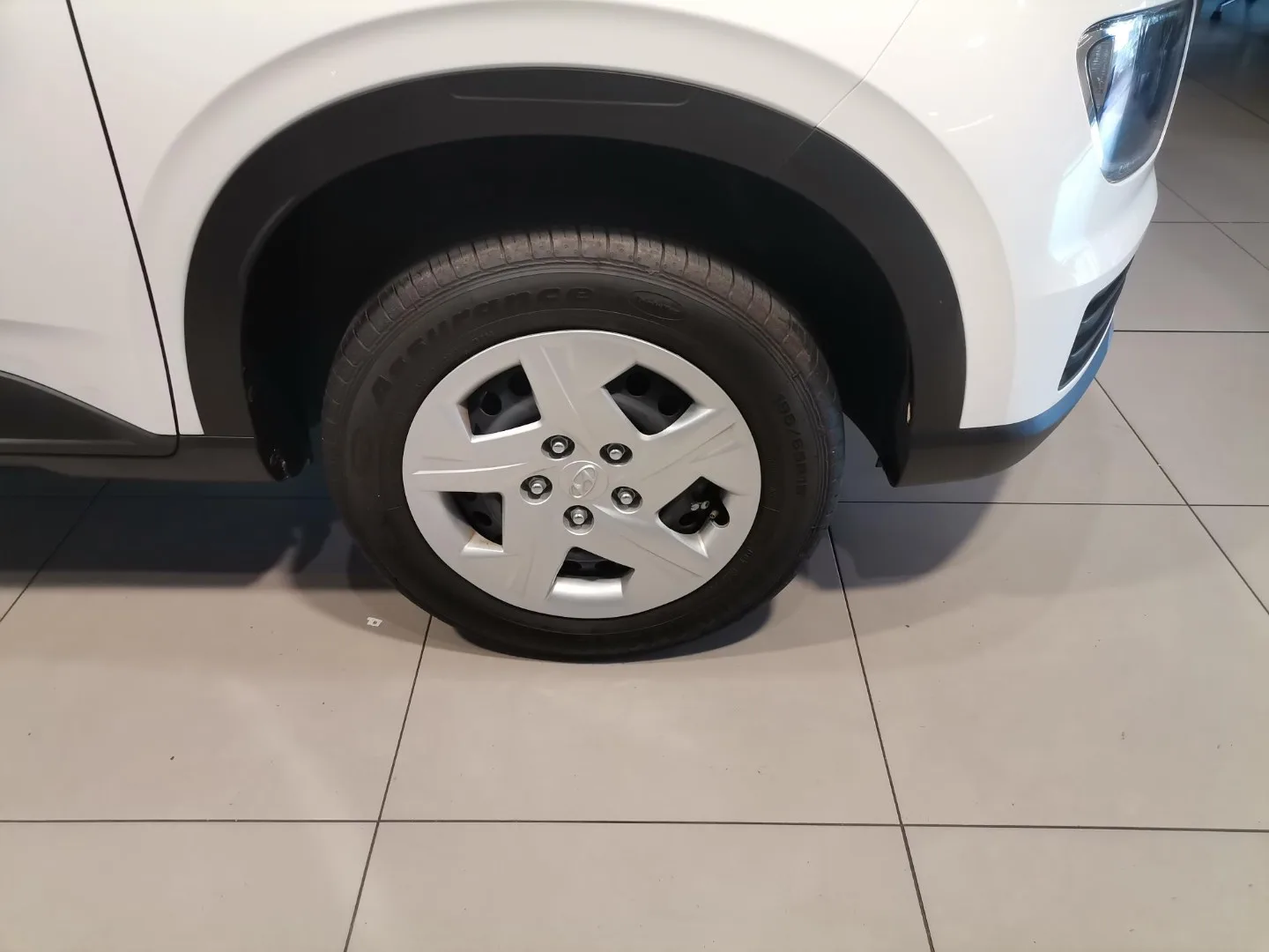 2025 Hyundai VENUE VENUE 1.2 PREMIUM MT MY24 thumbnail 16