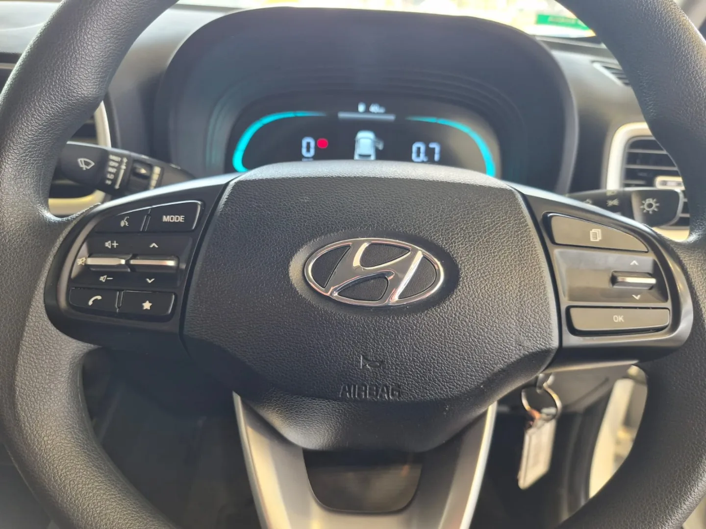 2025 Hyundai VENUE VENUE 1.2 PREMIUM MT MY24 thumbnail 18