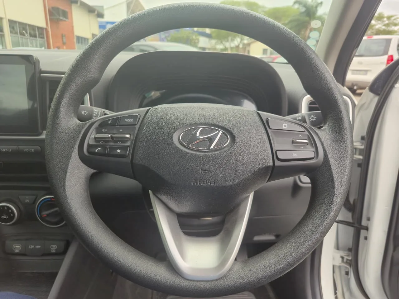 2025 Hyundai VENUE VENUE 1.2 PREMIUM M/T MY26 thumbnail 21