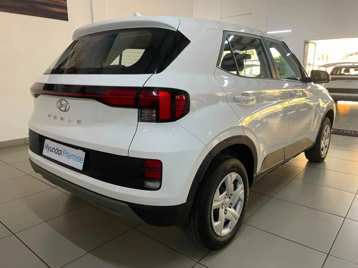 2025 Hyundai VENUE VENUE 1.2 PREMIUM MT MY24 thumbnail 4