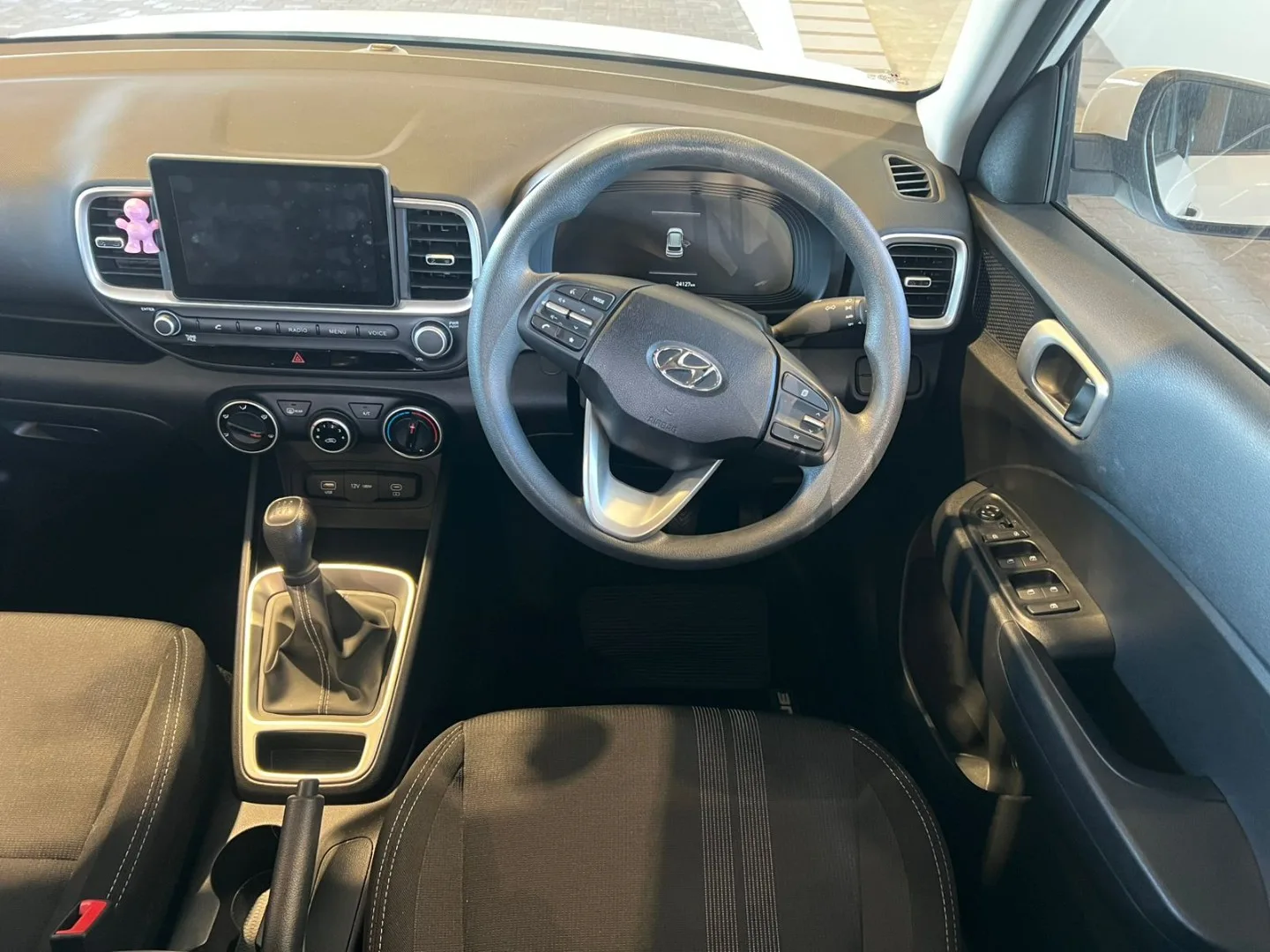 2025 Hyundai VENUE VENUE 1.2 PREMIUM MT MY24 thumbnail 9