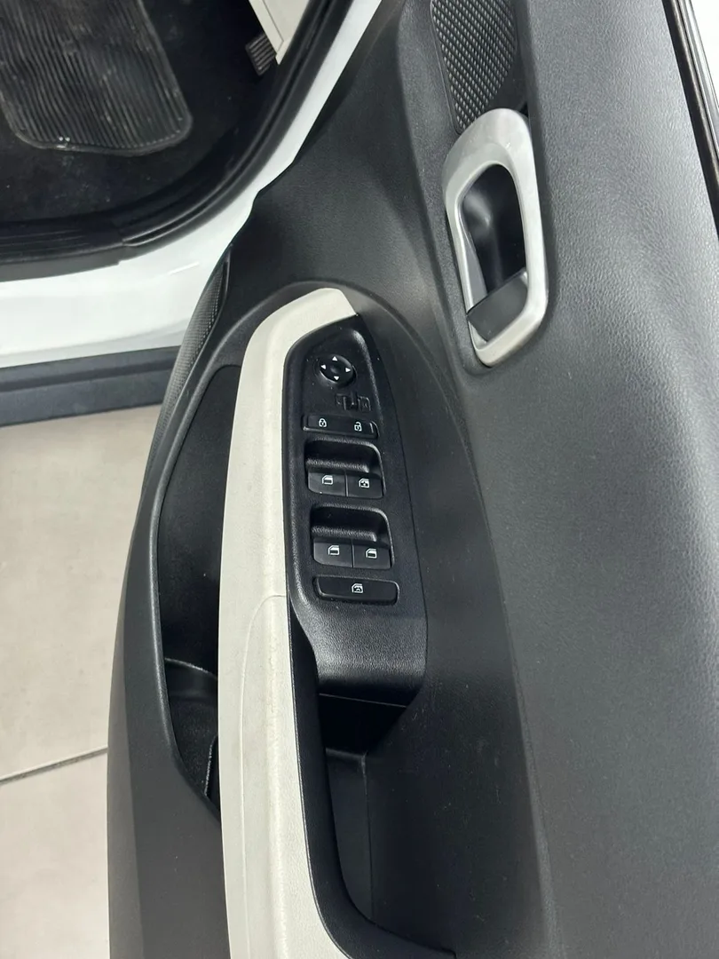 2025 Hyundai VENUE VENUE 1.2 PREMIUM MT MY24 thumbnail 13