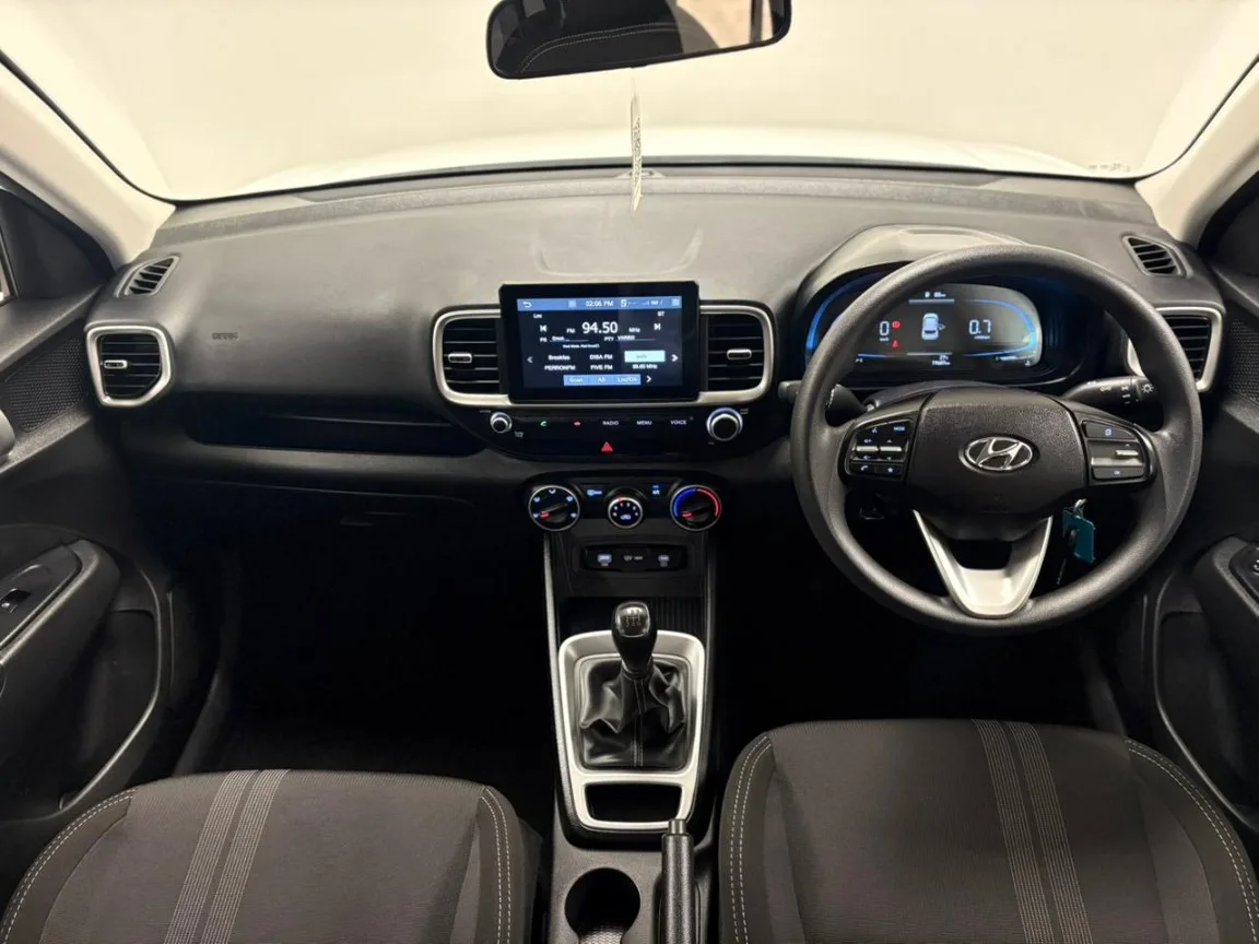 2025 Hyundai VENUE VENUE 1.2 PREMIUM MT MY24 thumbnail 9